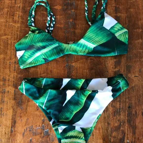 Leaf print bikini - Picture 3 of 4